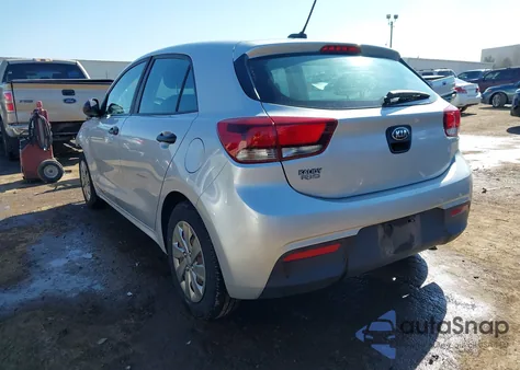 2018 Kia Rio Lx z USA, uszkodzony, nr VIN 3KPA25AB4JE092055